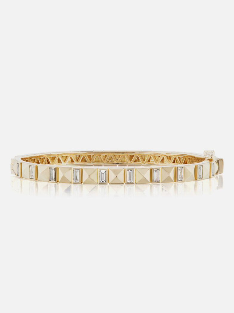 Pyramid Stud Bangle Diamond Size 17 MCM