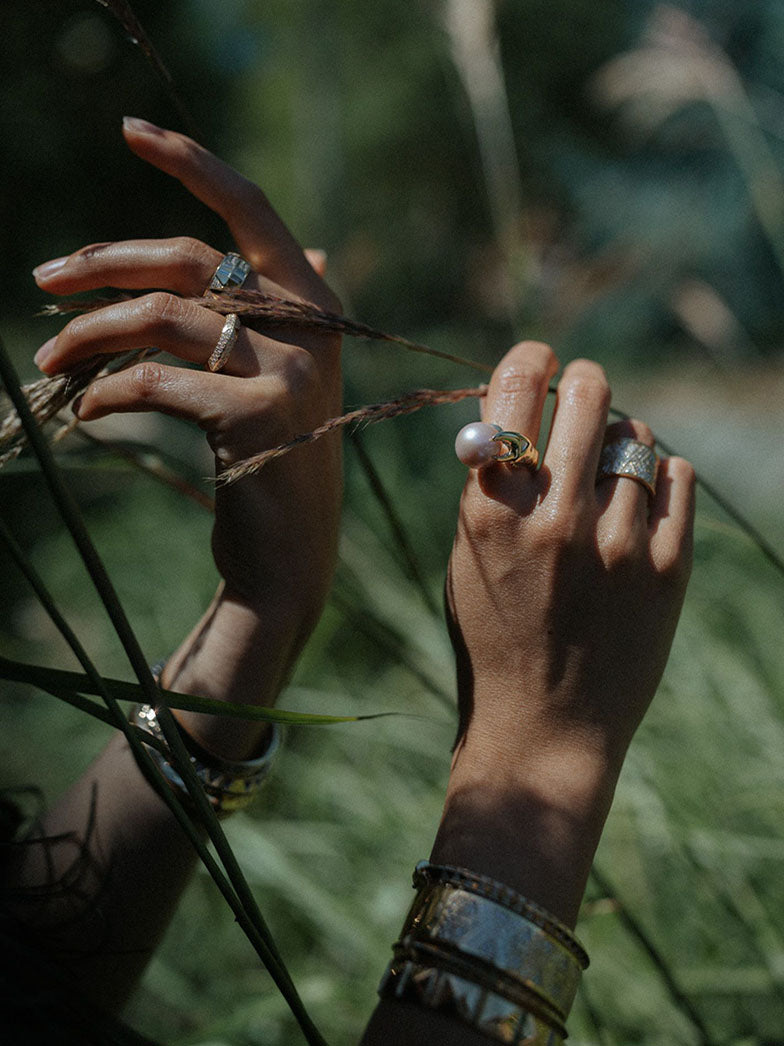 White Pearl Claw Ring