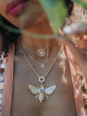 Halskette mit Mini-Sonnenblumen-Anhänger 