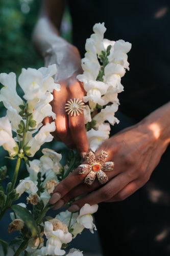 Lily and Laura: Handmade bracelets supporting a good cause