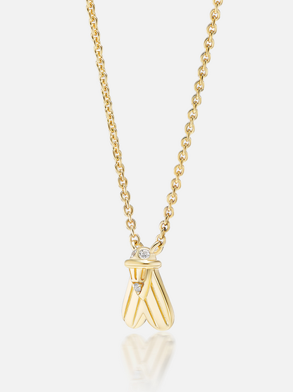 16-18" Tiny Fly Pendant Necklace